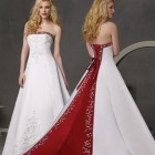 Esküvői ruhák fehér piros