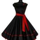 Piros fekete ruha